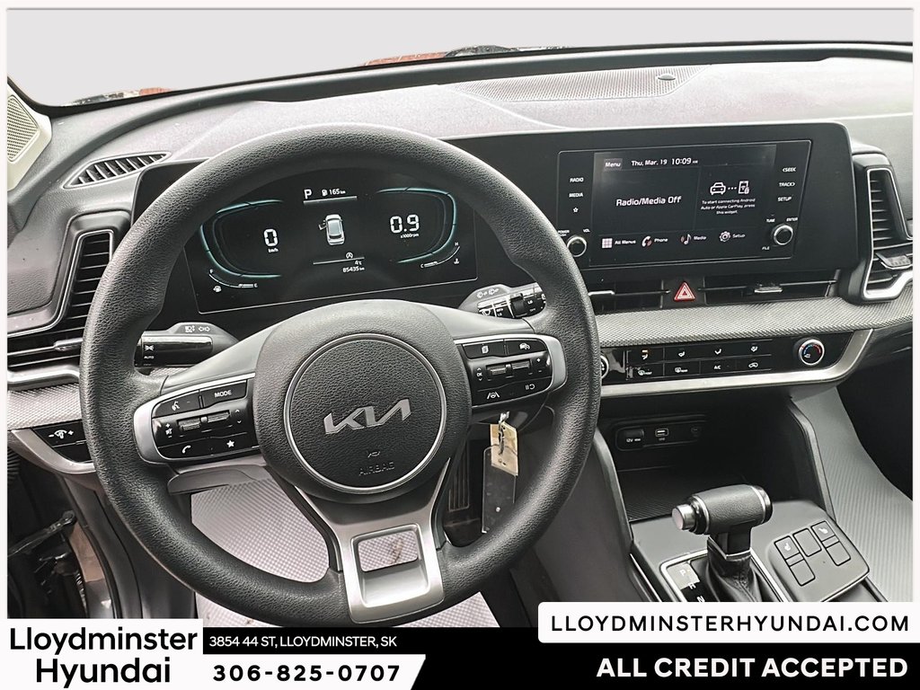 2023 Kia Sportage LX in Lloydminster, Saskatchewan - 16 - w1024h768px