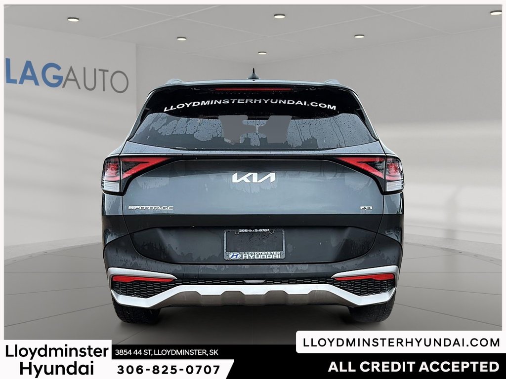 2023 Kia Sportage LX in Lloydminster, Saskatchewan - 6 - w1024h768px
