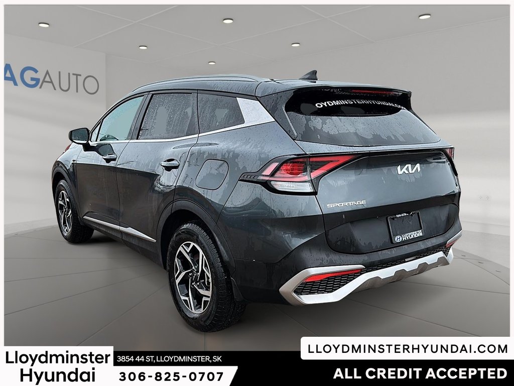 2023 Kia Sportage LX in Lloydminster, Saskatchewan - 7 - w1024h768px