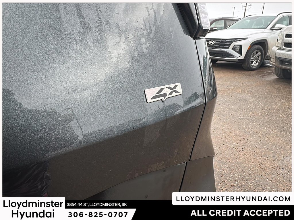 2023 Kia Sportage LX in Lloydminster, Saskatchewan - 18 - w1024h768px