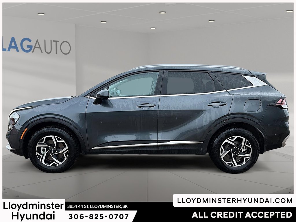 2023 Kia Sportage LX in Lloydminster, Saskatchewan - 8 - w1024h768px