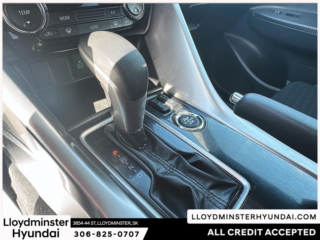 2022 Mitsubishi Eclipse Cross ES in Lloydminster, Saskatchewan - 17 - w1024h768px