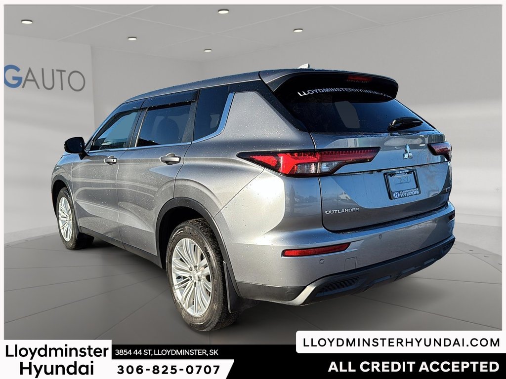 2022 Mitsubishi Outlander ES in Lloydminster, Saskatchewan - 7 - w1024h768px