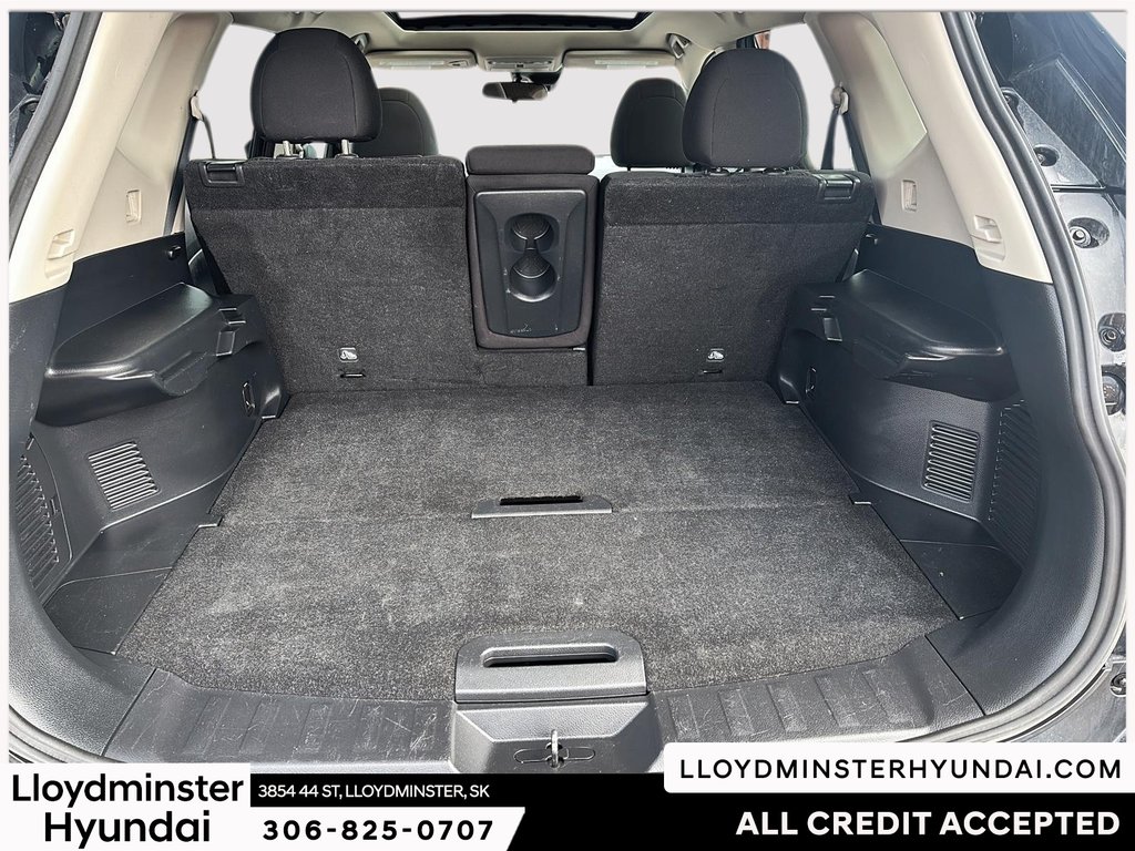 2019 Nissan Rogue SV in Lloydminster, Saskatchewan - 10 - w1024h768px