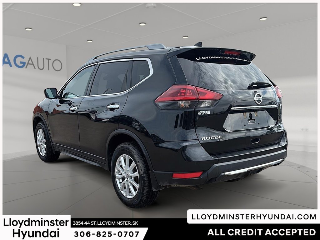 2019 Nissan Rogue SV in Lloydminster, Saskatchewan - 8 - w1024h768px