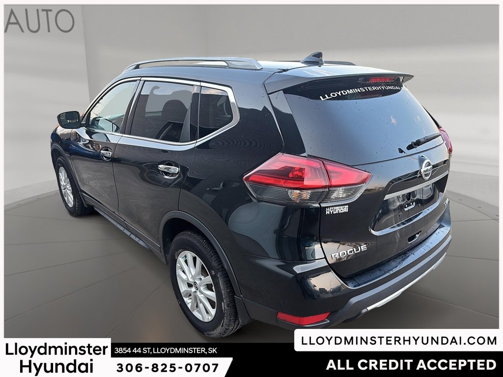 2019 Nissan Rogue SV in Lloydminster, Saskatchewan - 7 - w1024h768px