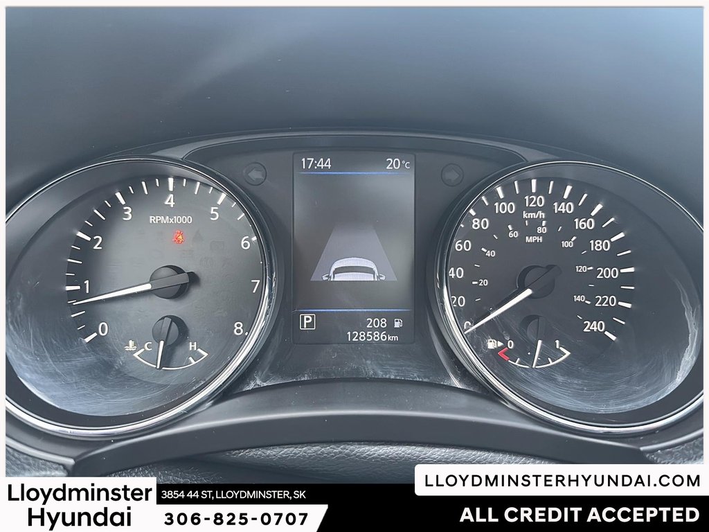 2019 Nissan Rogue SV in Lloydminster, Saskatchewan - 16 - w1024h768px