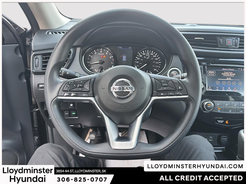 2019 Nissan Rogue SV in Lloydminster, Saskatchewan - 14 - w1024h768px