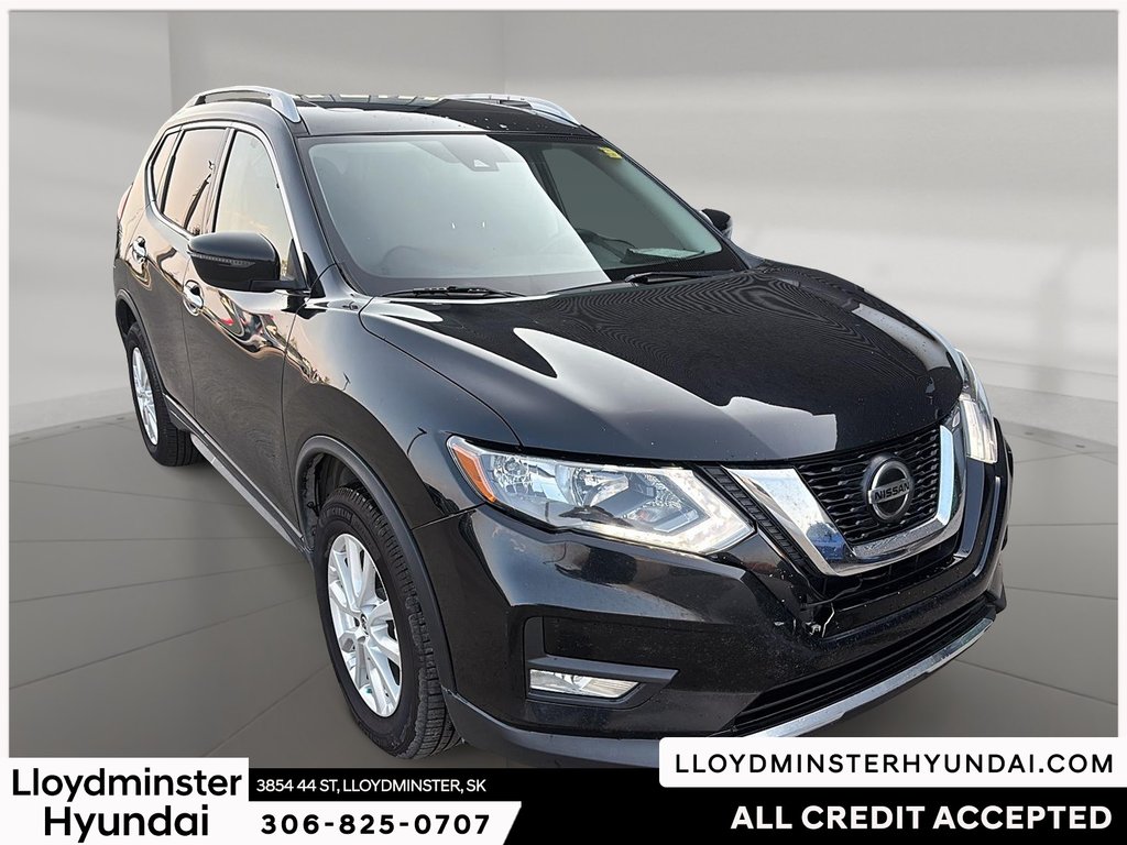 2019 Nissan Rogue SV in Lloydminster, Saskatchewan - 3 - w1024h768px