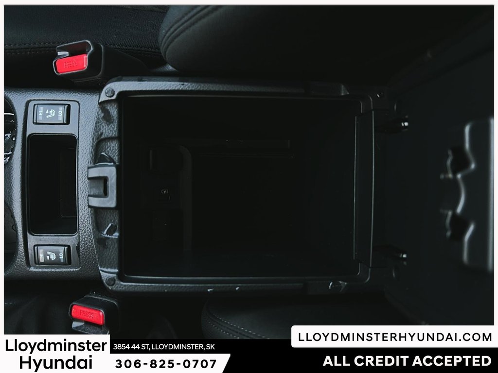 2019 Nissan Rogue SV in Lloydminster, Saskatchewan - 24 - w1024h768px