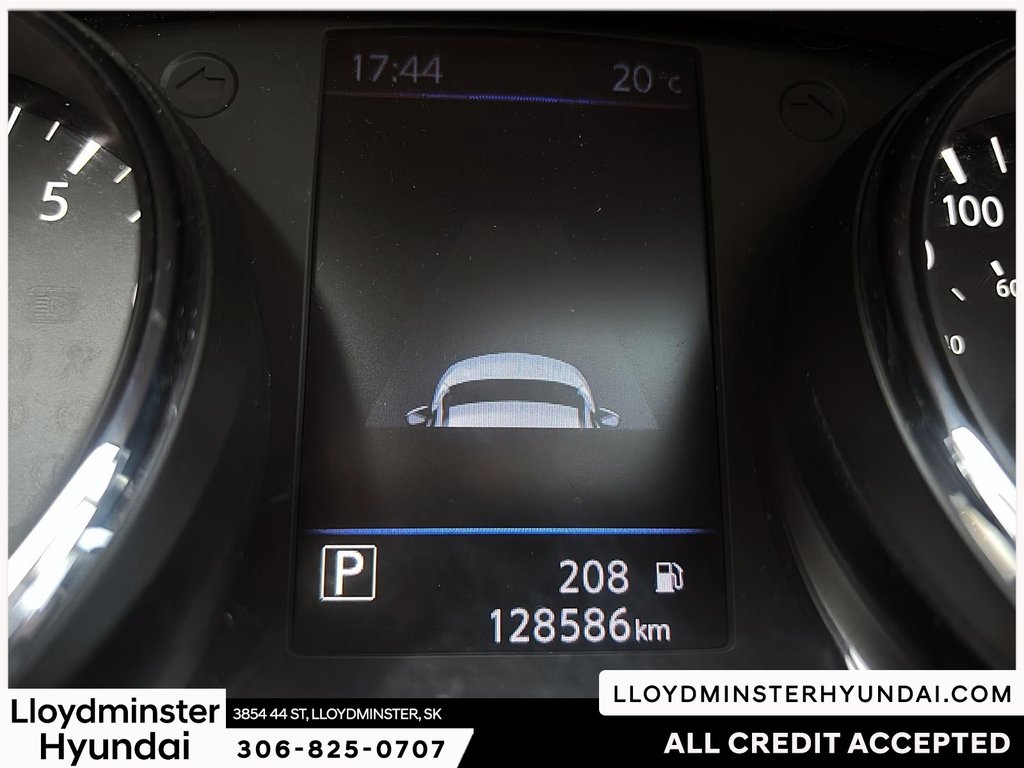 2019 Nissan Rogue SV in Lloydminster, Saskatchewan - 15 - w1024h768px