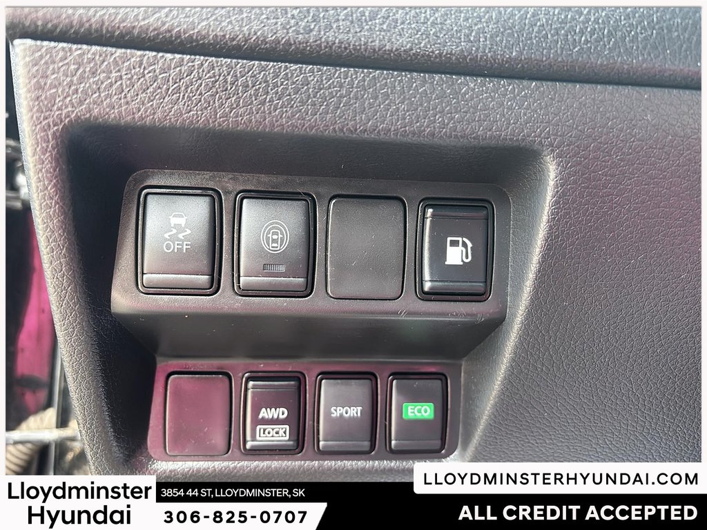 2019 Nissan Rogue SV in Lloydminster, Saskatchewan - 19 - w1024h768px