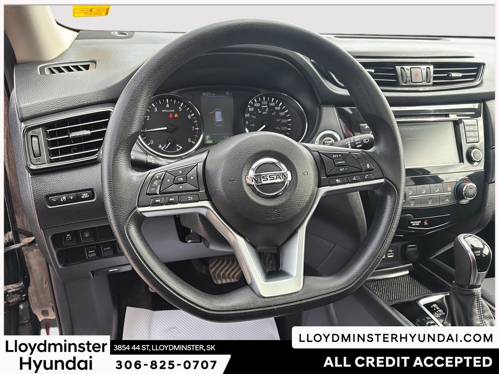 2019 Nissan Rogue SV in Lloydminster, Saskatchewan - 15 - w1024h768px