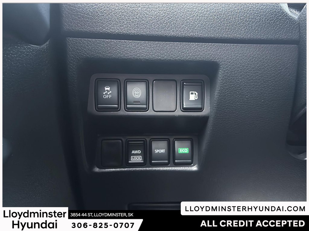 2019 Nissan Rogue SV in Lloydminster, Saskatchewan - 18 - w1024h768px