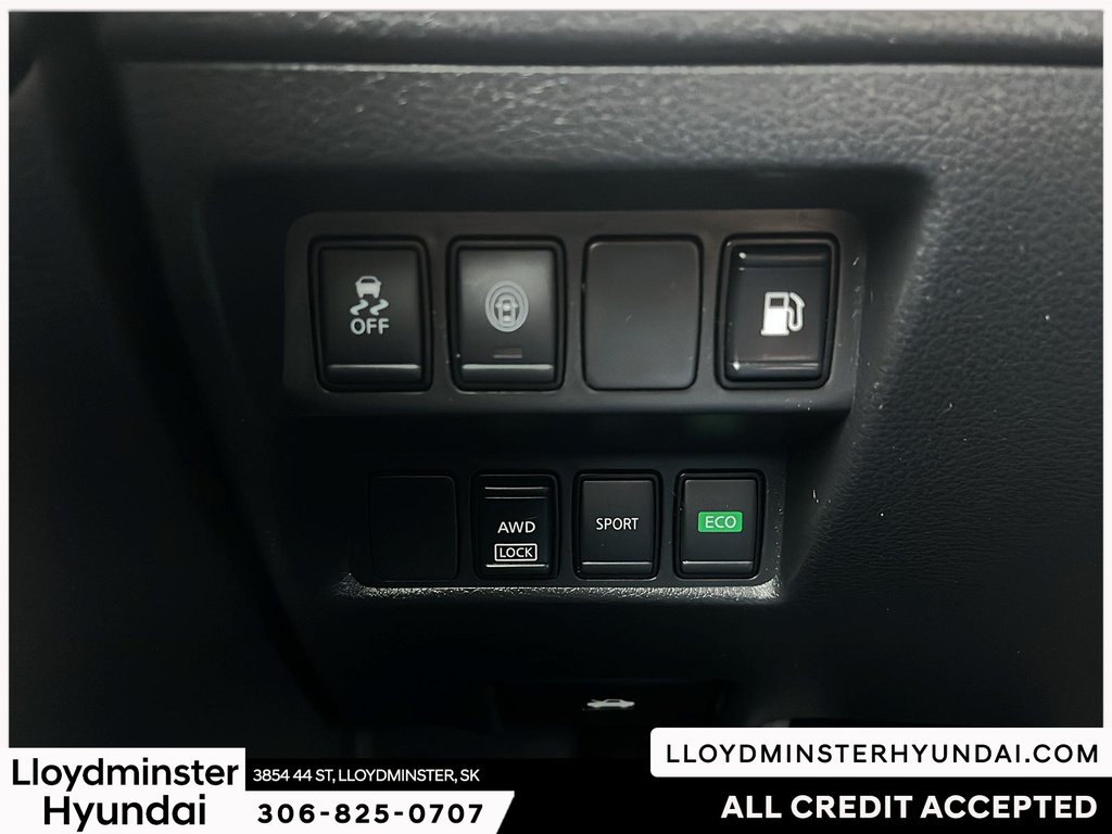2019 Nissan Rogue SV in Lloydminster, Saskatchewan - 19 - w1024h768px
