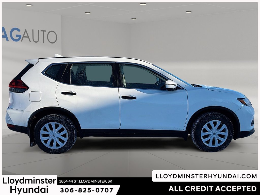 2020 Nissan Rogue S in Lloydminster, Saskatchewan - 4 - w1024h768px