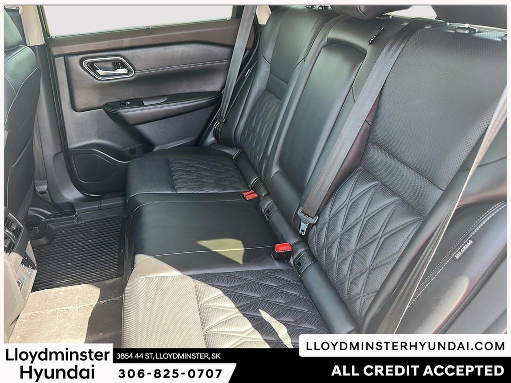 2023 Nissan Rogue Platinum in Lloydminster, Saskatchewan - 24 - w1024h768px