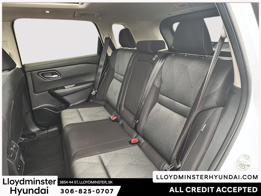 2024 Nissan Rogue SV in Lloydminster, Saskatchewan - 22 - w1024h768px