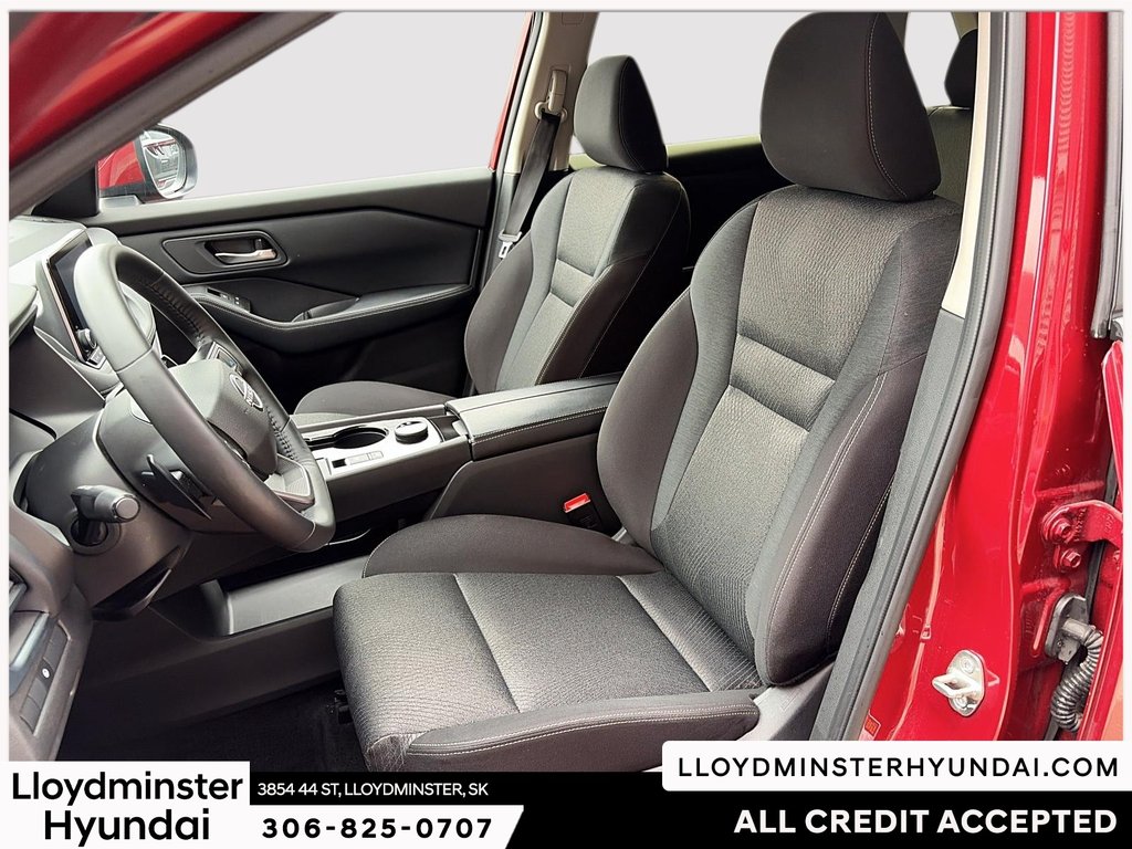 2025 Nissan Rogue SV in Lloydminster, Saskatchewan - 12 - w1024h768px