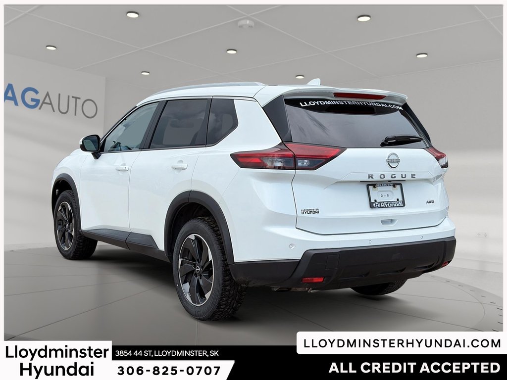 2025 Nissan Rogue SV in Lloydminster, Saskatchewan - 7 - w1024h768px