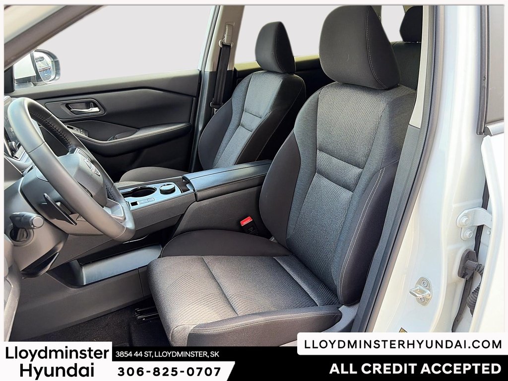 2025 Nissan Rogue SV in Lloydminster, Saskatchewan - 12 - w1024h768px