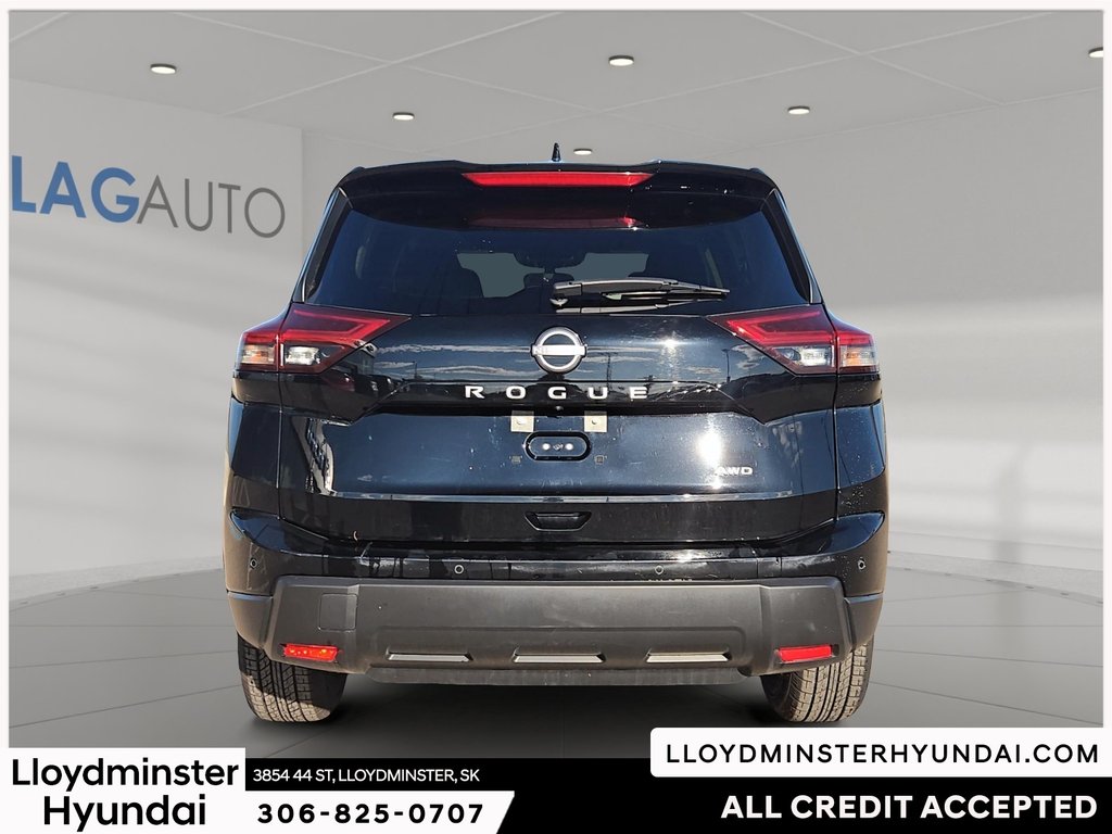 2025 Nissan Rogue SV in Lloydminster, Saskatchewan - 6 - w1024h768px