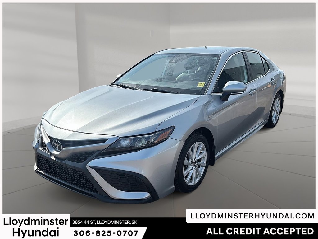 2021 Toyota Camry SE in Lloydminster, Saskatchewan - 1 - w1024h768px