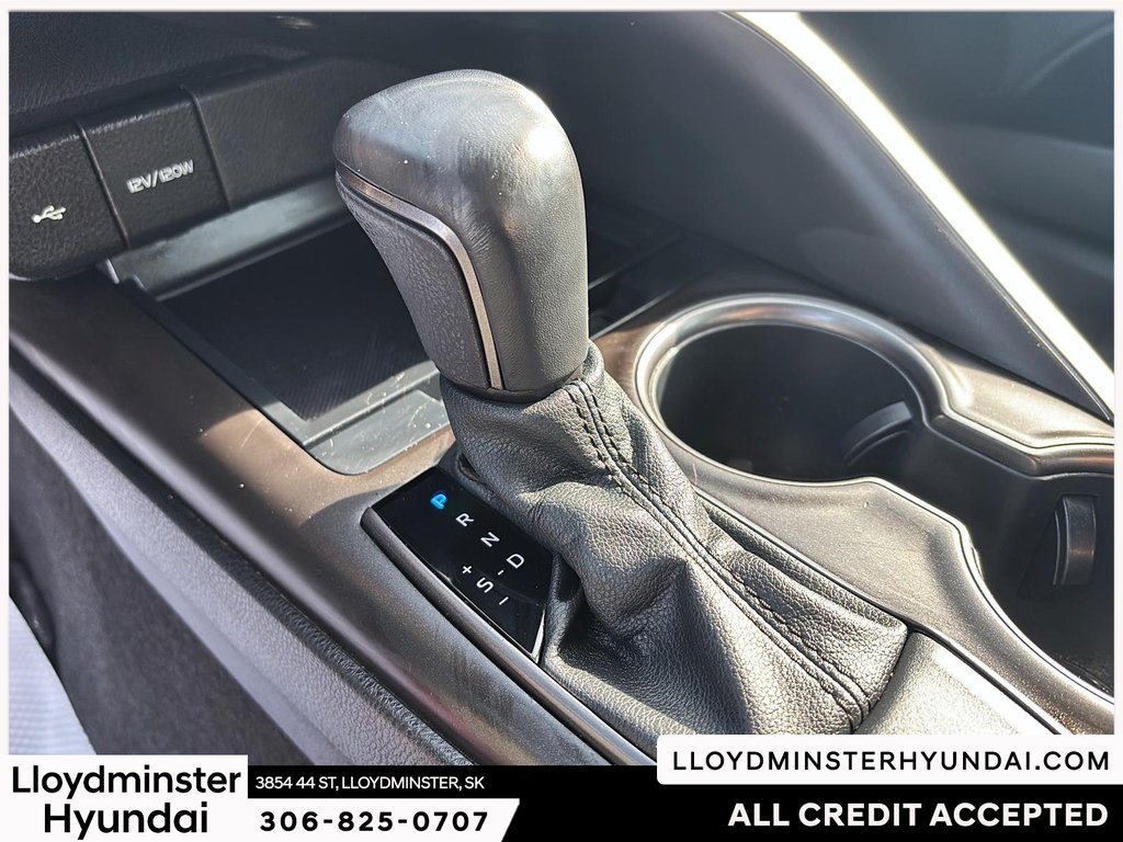 2021 Toyota Camry SE in Lloydminster, Saskatchewan - 17 - w1024h768px