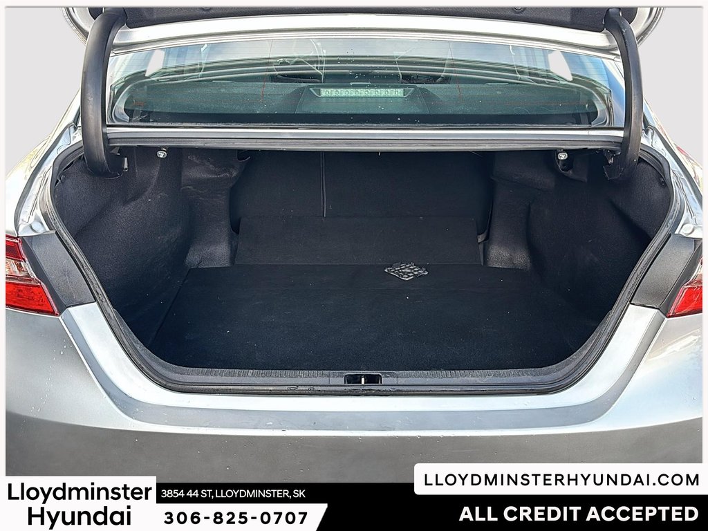 2021 Toyota Camry SE in Lloydminster, Saskatchewan - 9 - w1024h768px