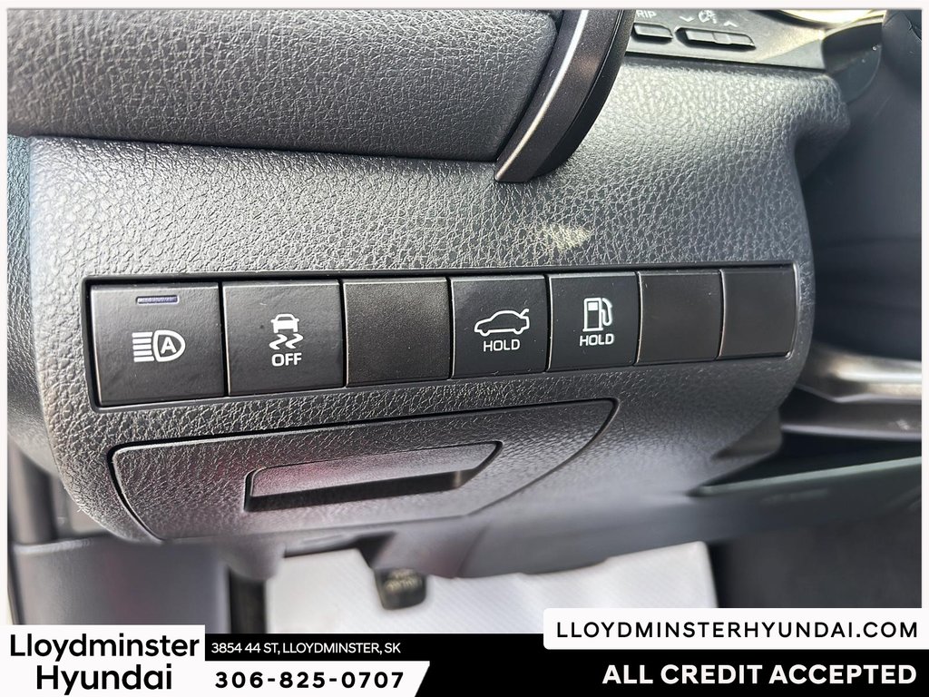 2021 Toyota Camry SE in Lloydminster, Saskatchewan - 18 - w1024h768px