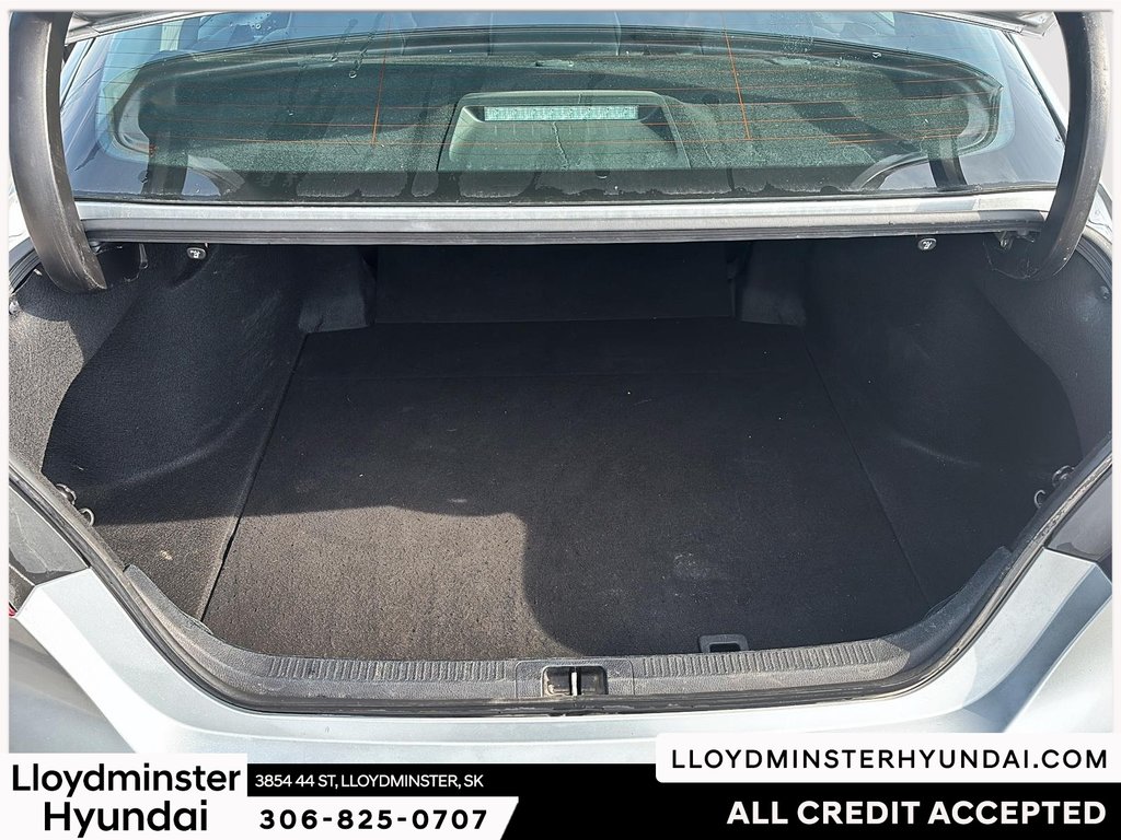 2021 Toyota Camry SE in Lloydminster, Saskatchewan - 9 - w1024h768px