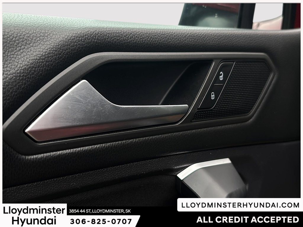 2019 Volkswagen Tiguan Trendline in Lloydminster, Saskatchewan - 14 - w1024h768px