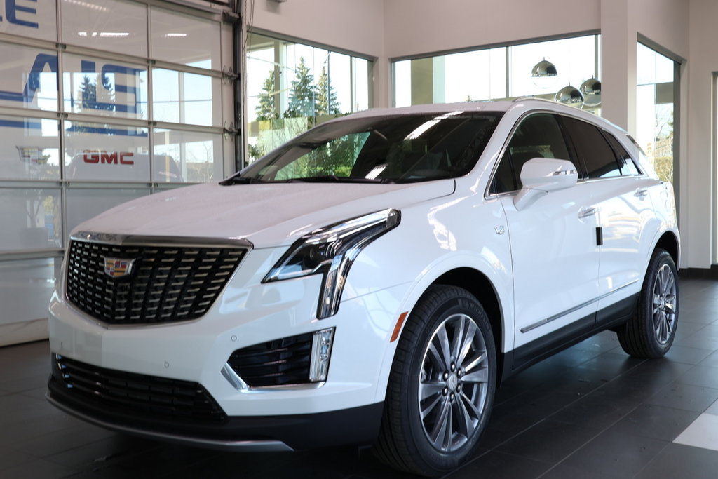 2025  XT5 Premium Luxury in Montreal, Quebec - 1 - w1024h768px