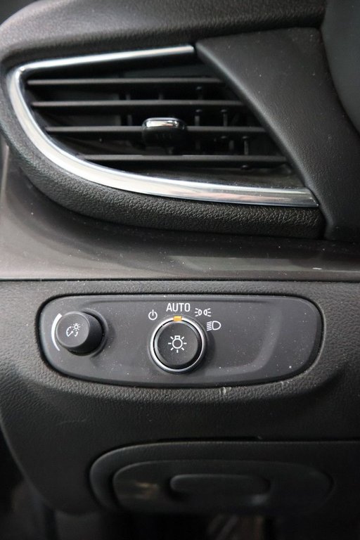 2019 Buick Encore in Montreal, Quebec - 17 - w1024h768px