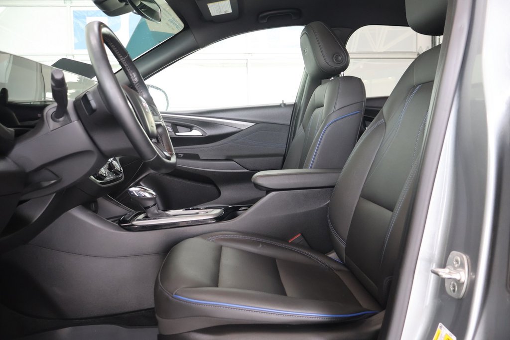 2024 Buick Envista in Montreal, Quebec - 2 - w1024h768px