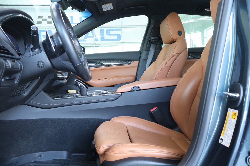 Cadillac CT5-V  2022 à Montréal, Québec - 2 - w1024h768px