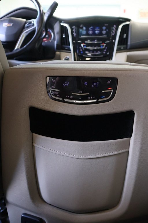2018 Cadillac Escalade ESV in Montreal, Quebec - 19 - w1024h768px