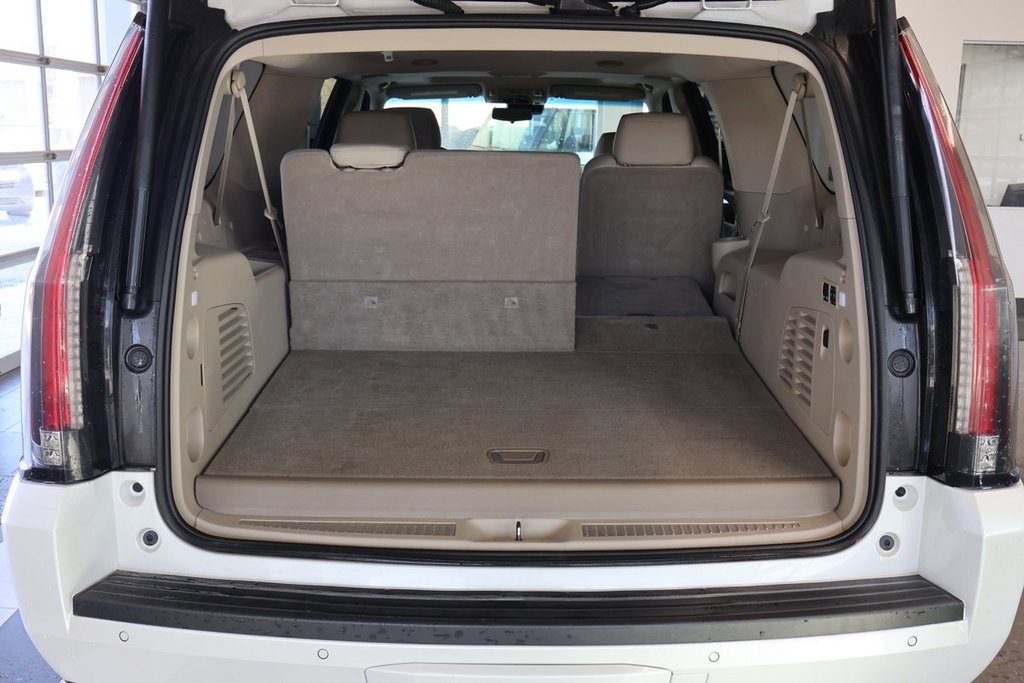 2018 Cadillac Escalade ESV in Montreal, Quebec - 25 - w1024h768px