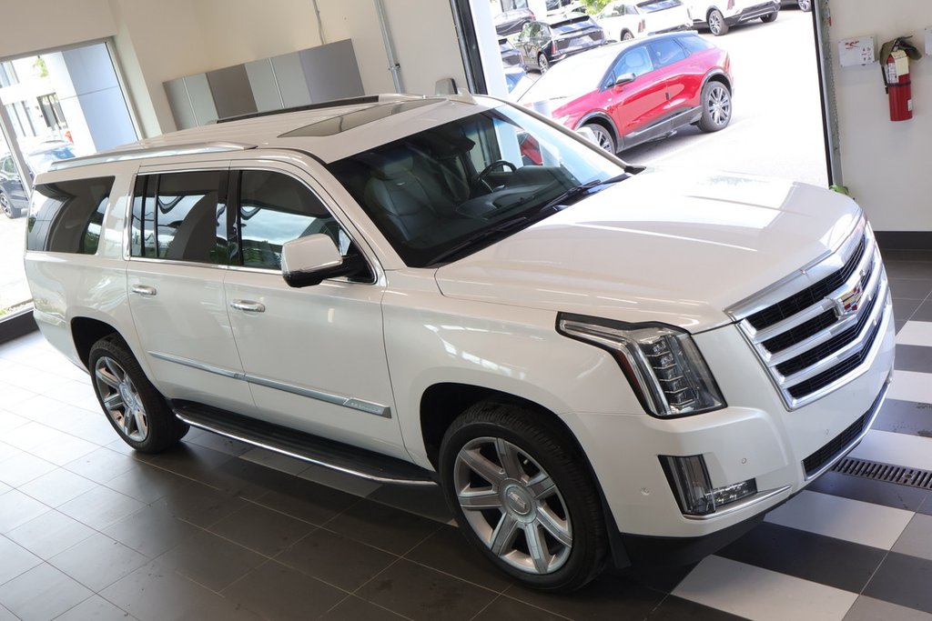2018 Cadillac Escalade ESV in Montreal, Quebec - 9 - w1024h768px