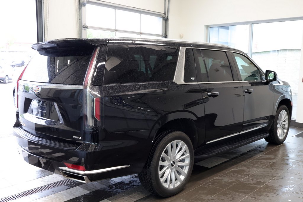 2024 Cadillac Escalade ESV in Montreal, Quebec - 28 - w1024h768px