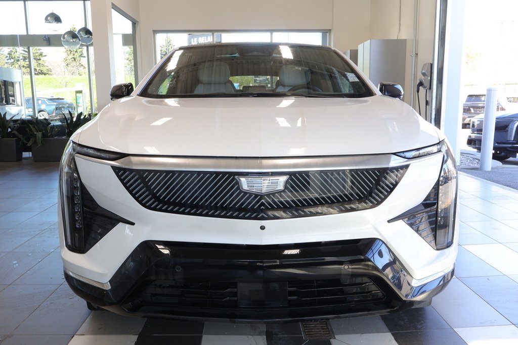 2025 Cadillac OPTIQ Luxury AWD in Montreal, Quebec - 8 - w1024h768px