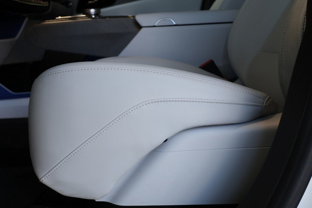 2025 Cadillac OPTIQ Luxury AWD in Montreal, Quebec - 7 - w1024h768px