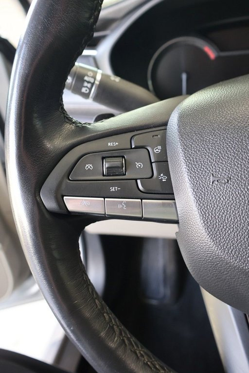 2022 Cadillac XT4 AWD Luxury in Montreal, Quebec - 11 - w1024h768px