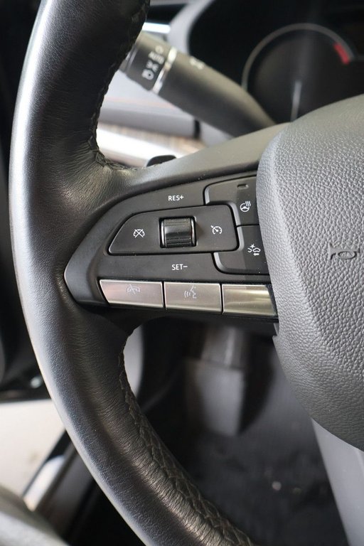 2022 Cadillac XT4 in Montreal, Quebec - 13 - w1024h768px