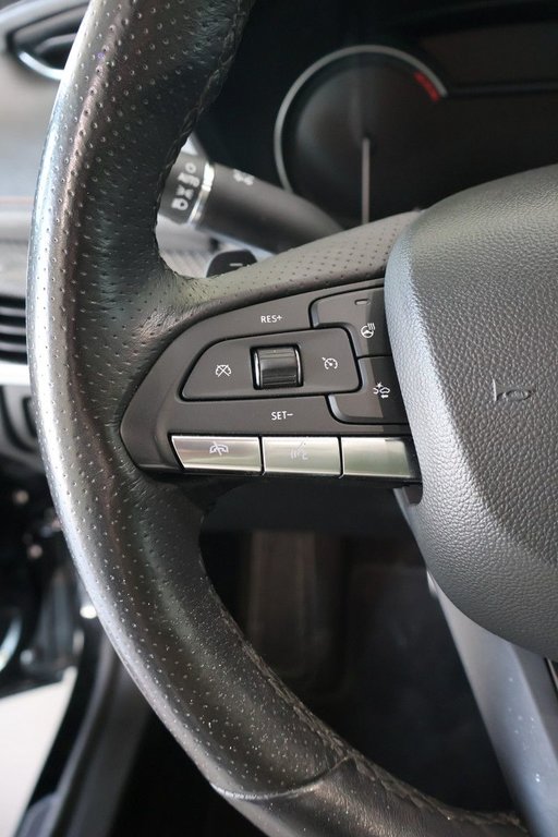 2023 Cadillac XT4 in Montreal, Quebec - 13 - w1024h768px