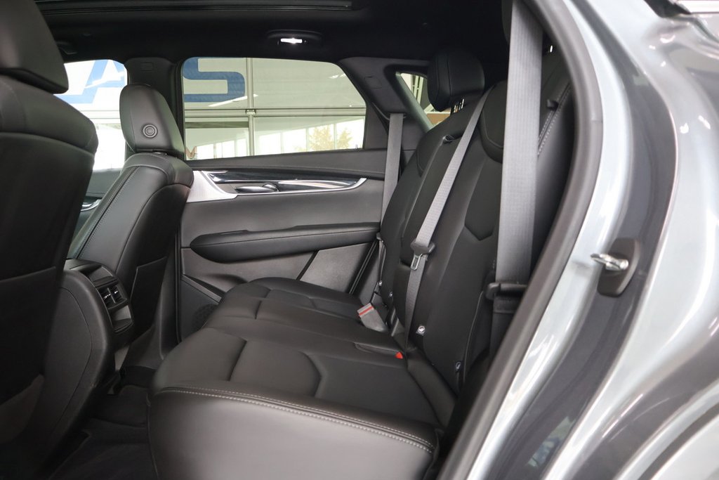 2022 Cadillac XT5 in Montreal, Quebec - 21 - w1024h768px