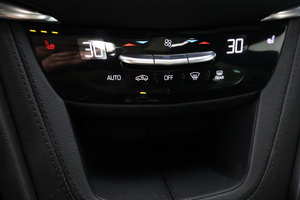 2022 Cadillac XT5 in Montreal, Quebec - 18 - w1024h768px