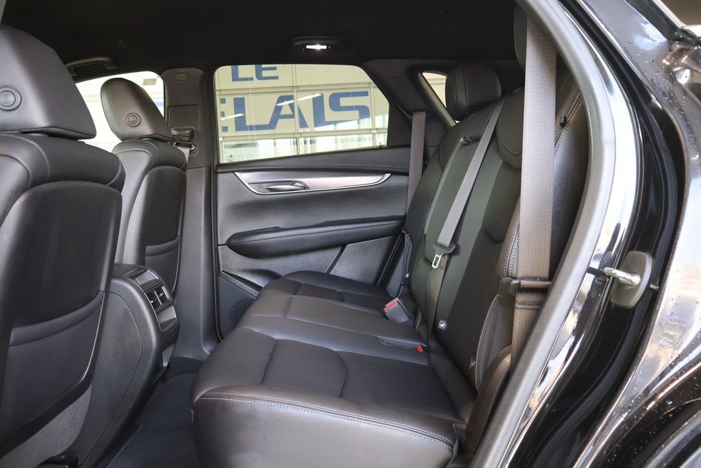 2022 Cadillac XT5 in Montreal, Quebec - 19 - w1024h768px