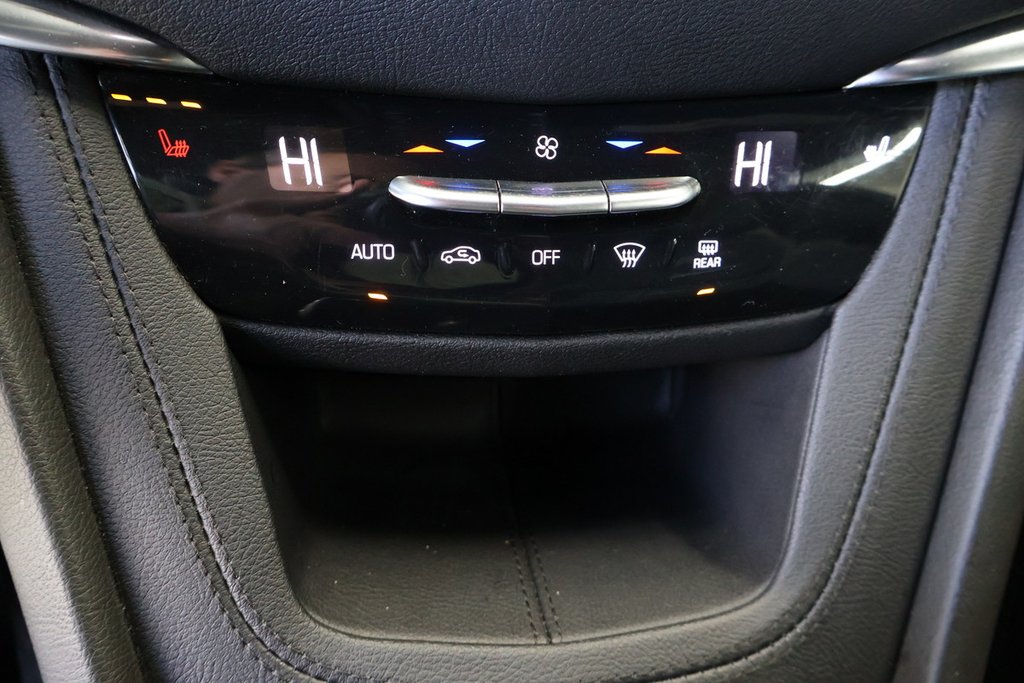 2022 Cadillac XT5 in Montreal, Quebec - 15 - w1024h768px