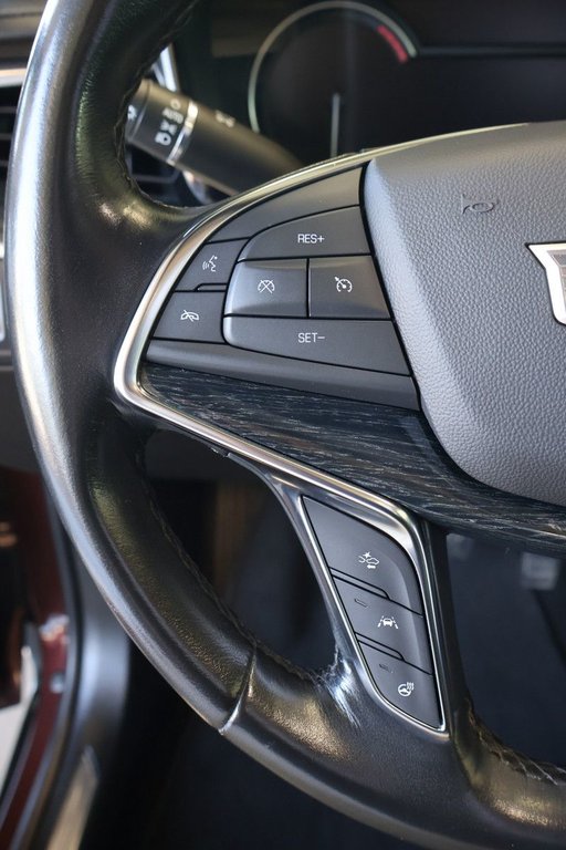 2023 Cadillac XT5 in Montreal, Quebec - 13 - w1024h768px